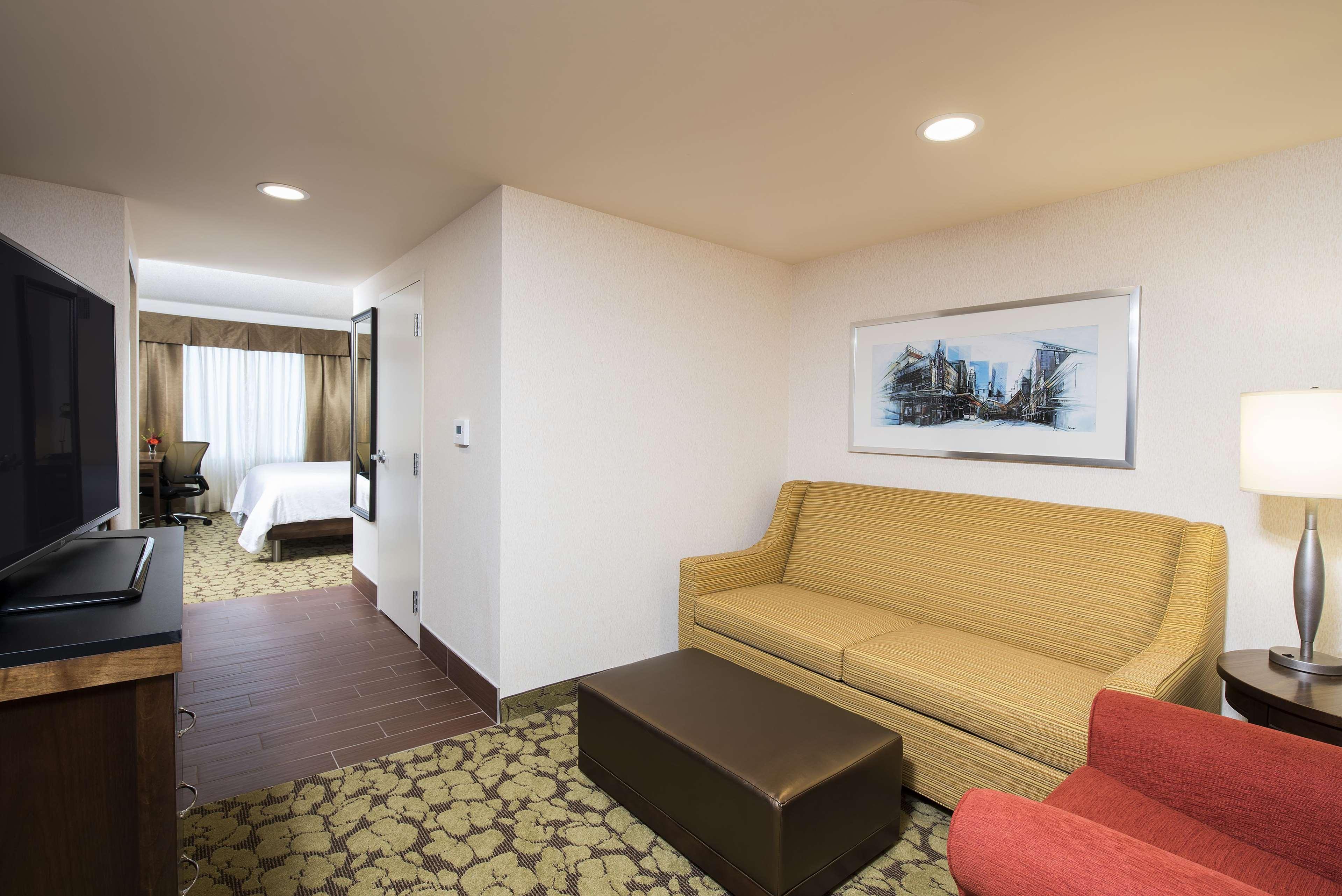 Hilton Garden Inn Louisville Downtown Extérieur photo
