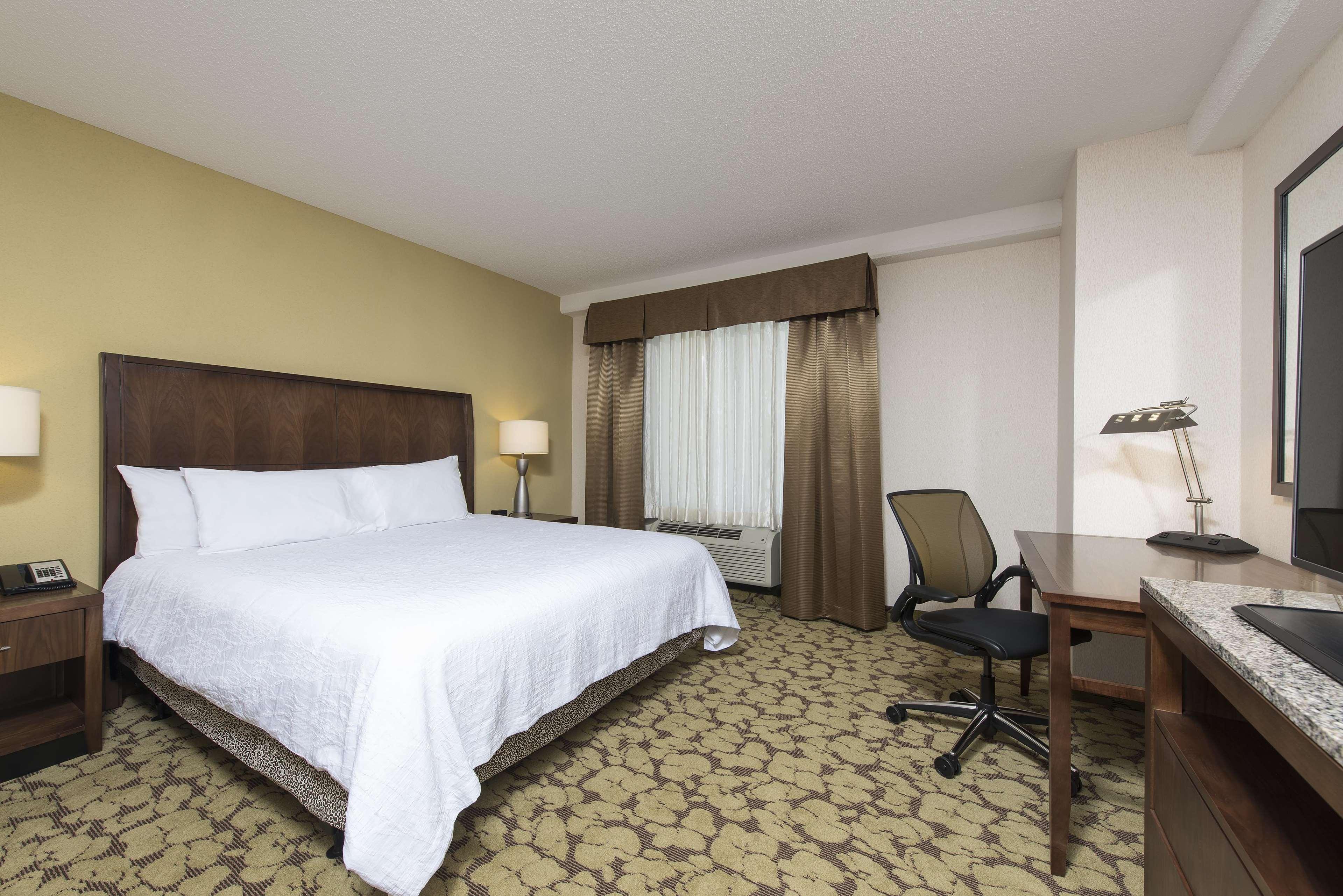 Hilton Garden Inn Louisville Downtown Extérieur photo