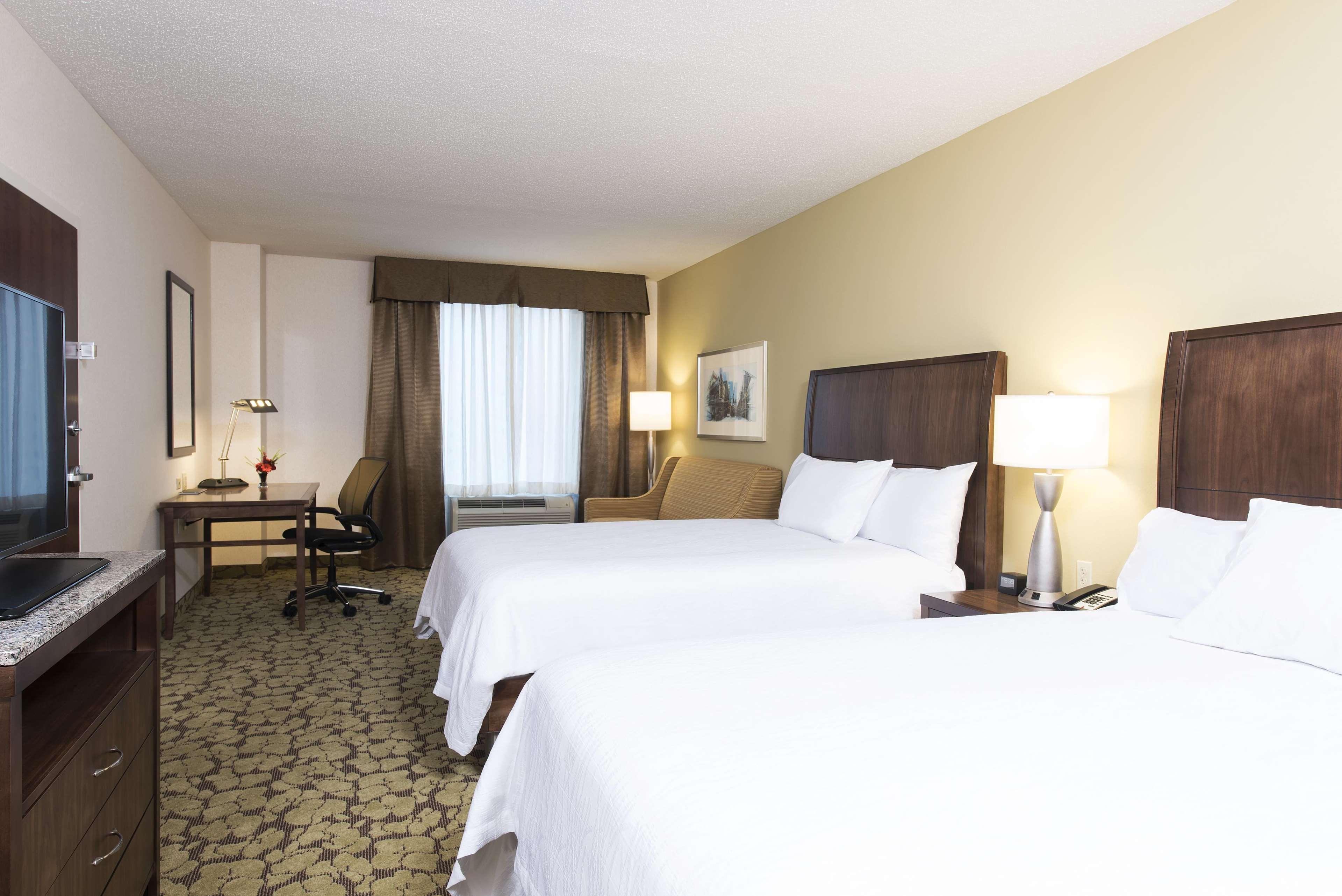Hilton Garden Inn Louisville Downtown Extérieur photo
