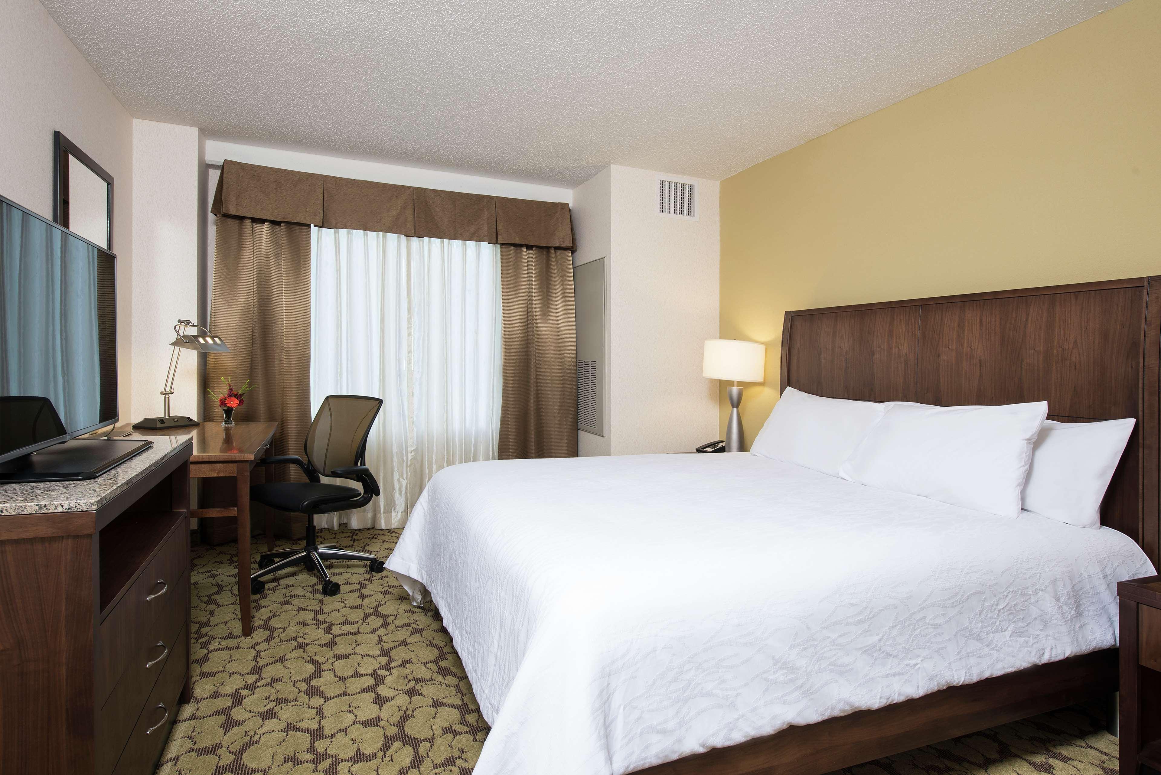 Hilton Garden Inn Louisville Downtown Extérieur photo