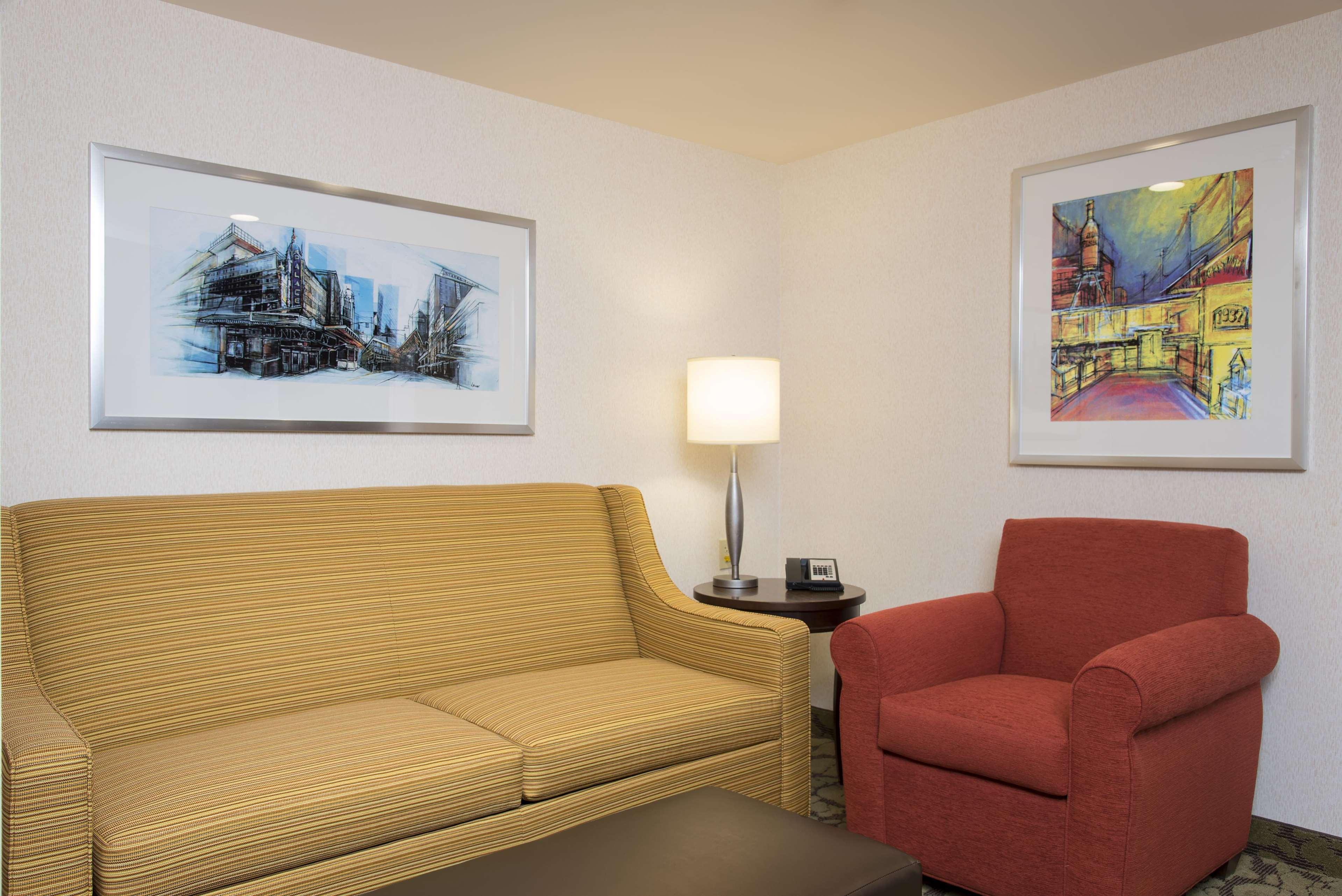 Hilton Garden Inn Louisville Downtown Extérieur photo