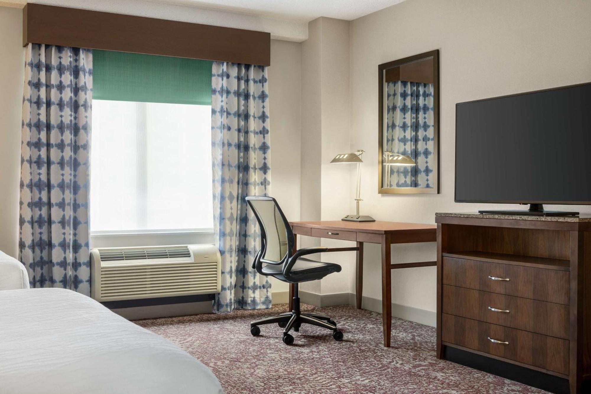 Hilton Garden Inn Louisville Downtown Extérieur photo