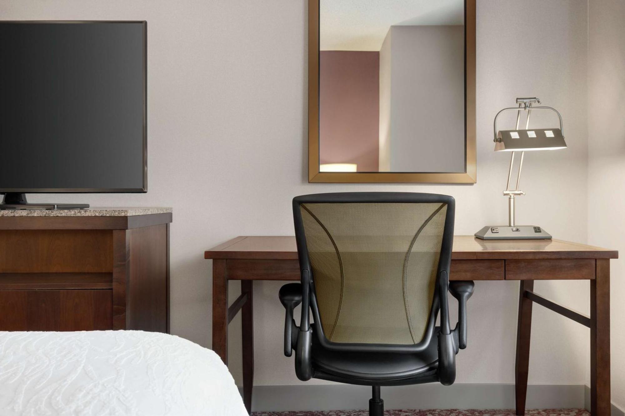 Hilton Garden Inn Louisville Downtown Extérieur photo