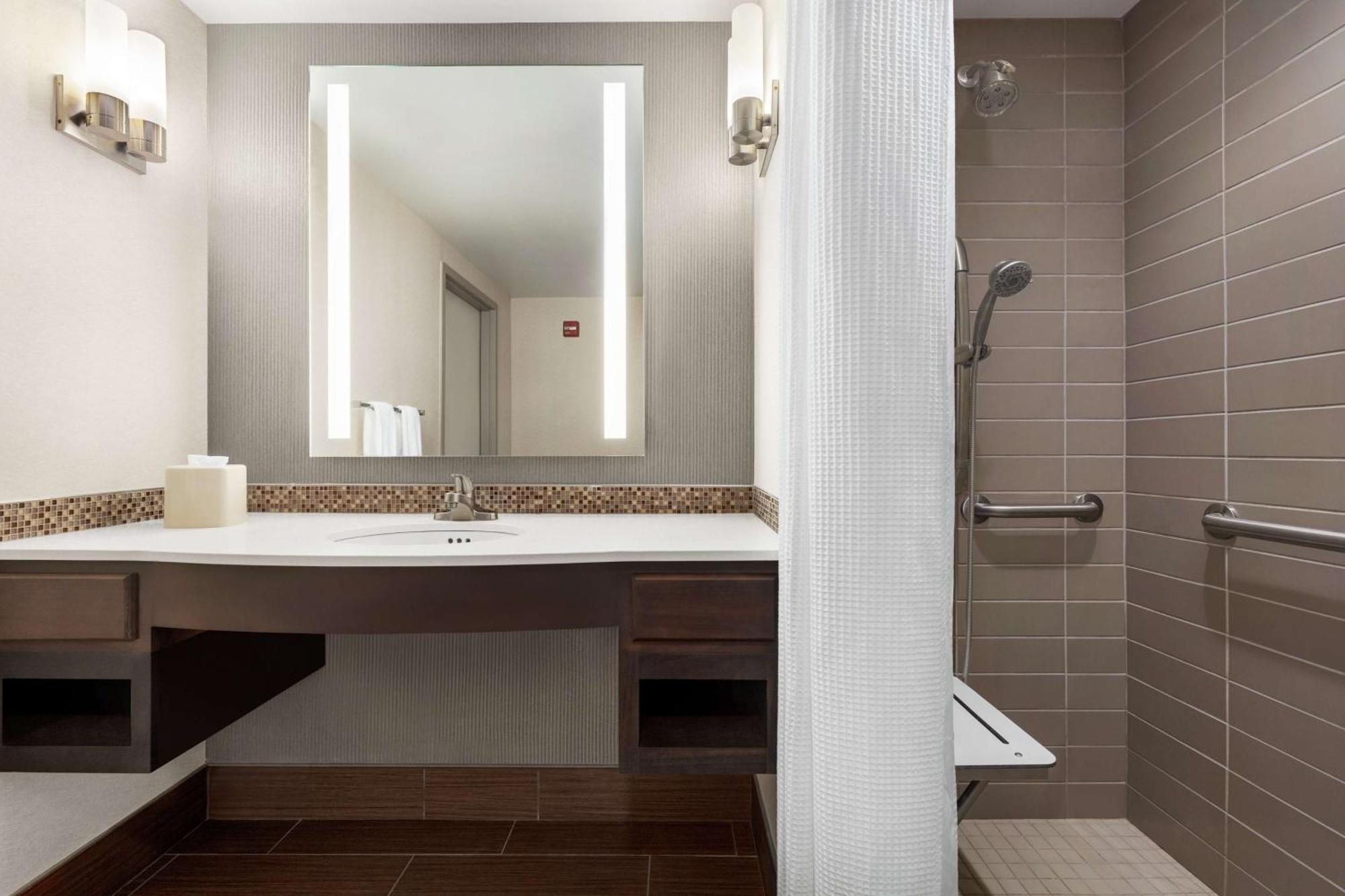 Hilton Garden Inn Louisville Downtown Extérieur photo